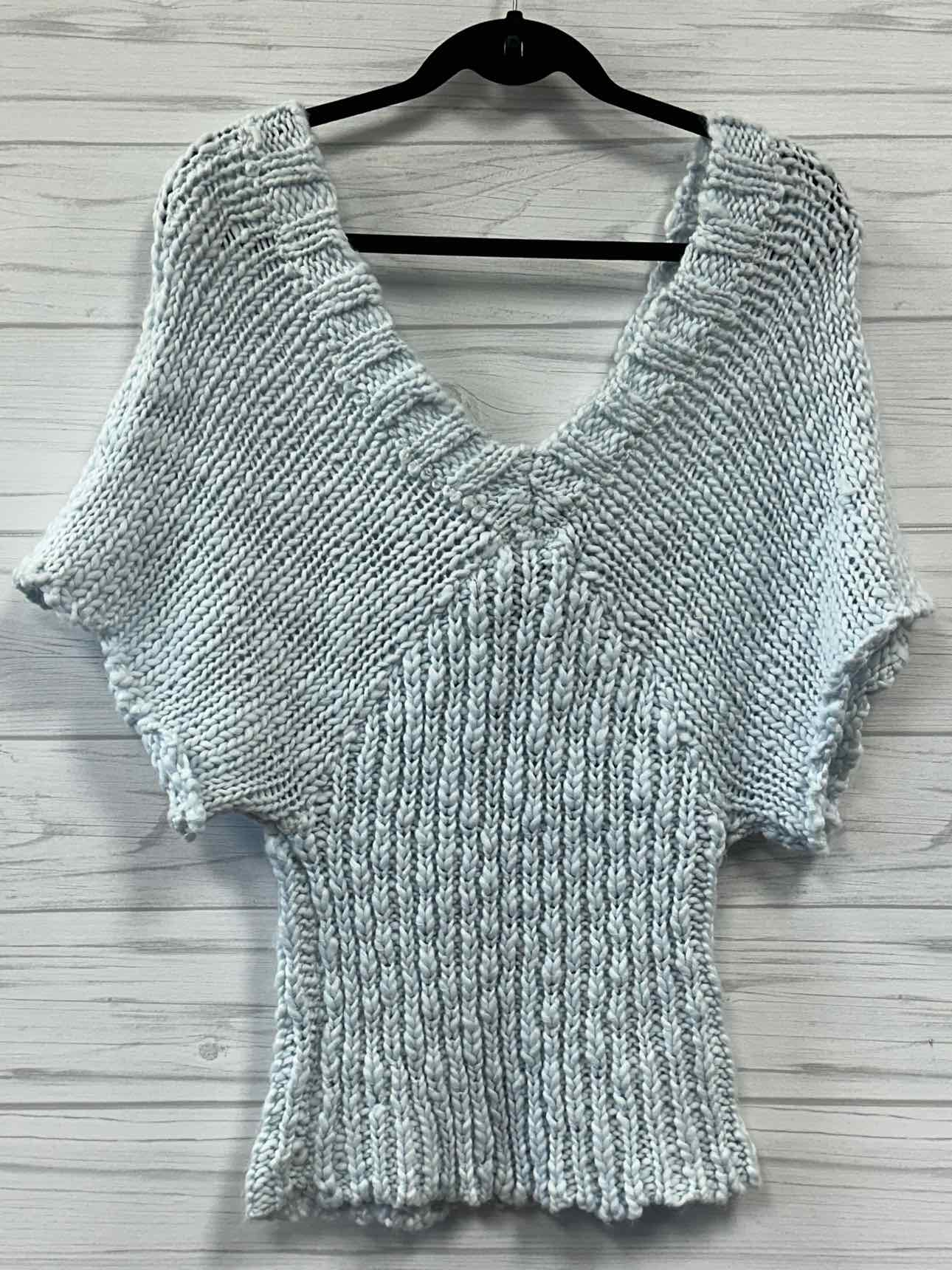 Size M Jessica Simpson Shirt