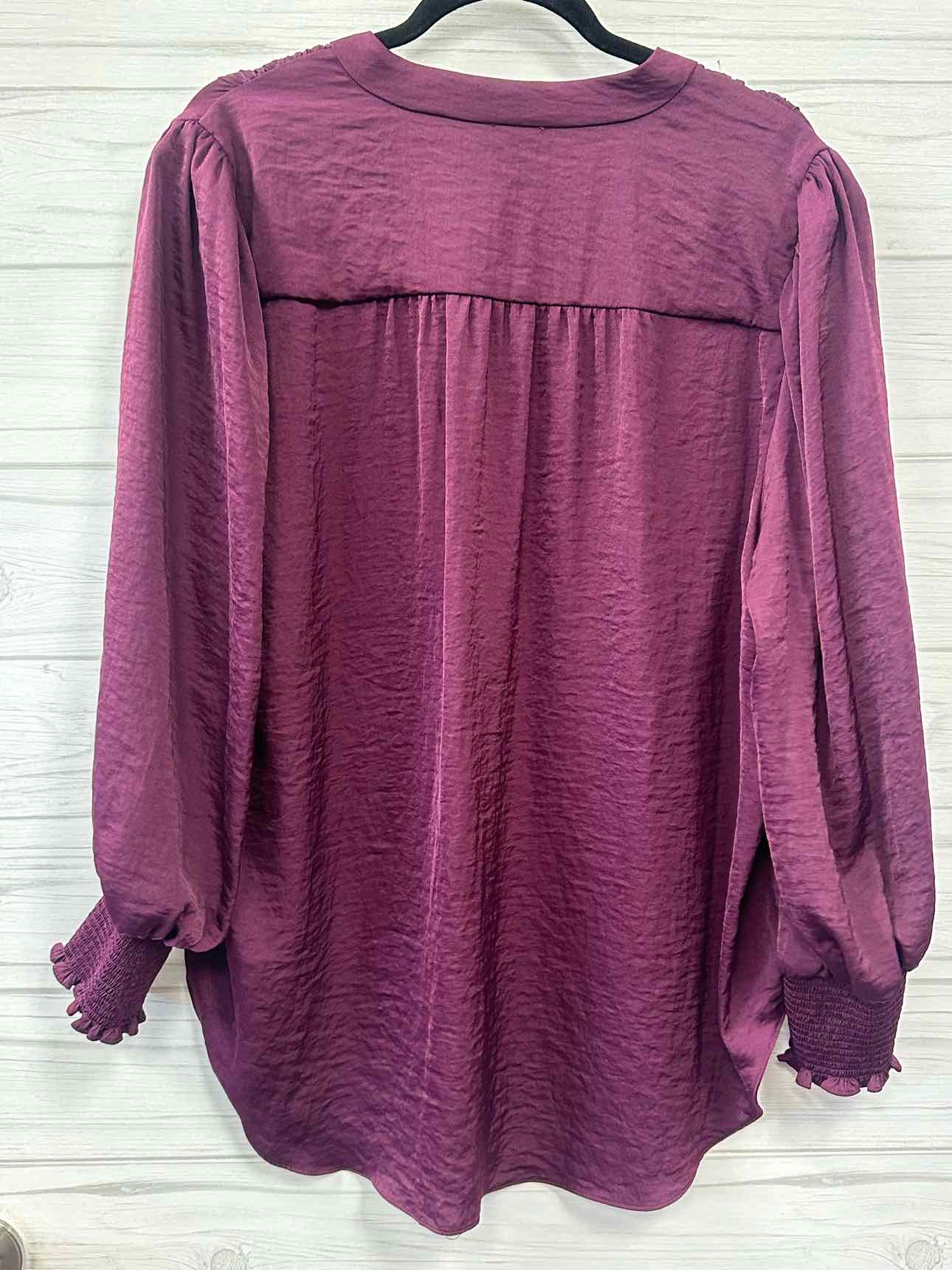 Size 2X Vince Camuto Shirt