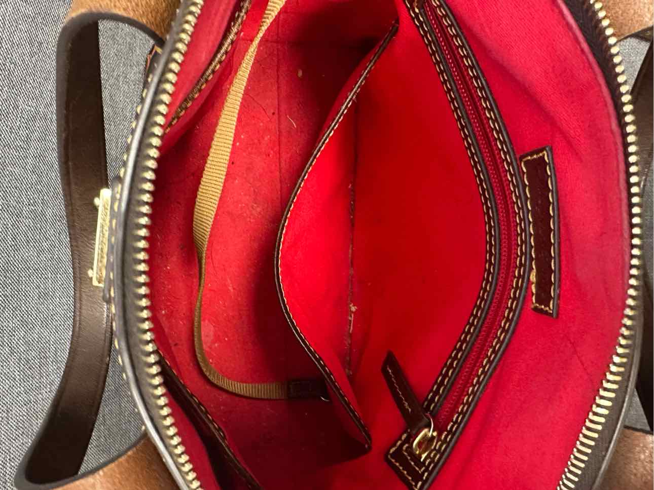 Dooney & Bourke Purse