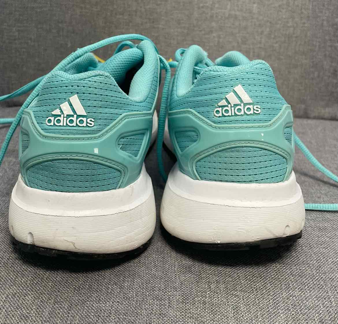 11 adidas Sneakers