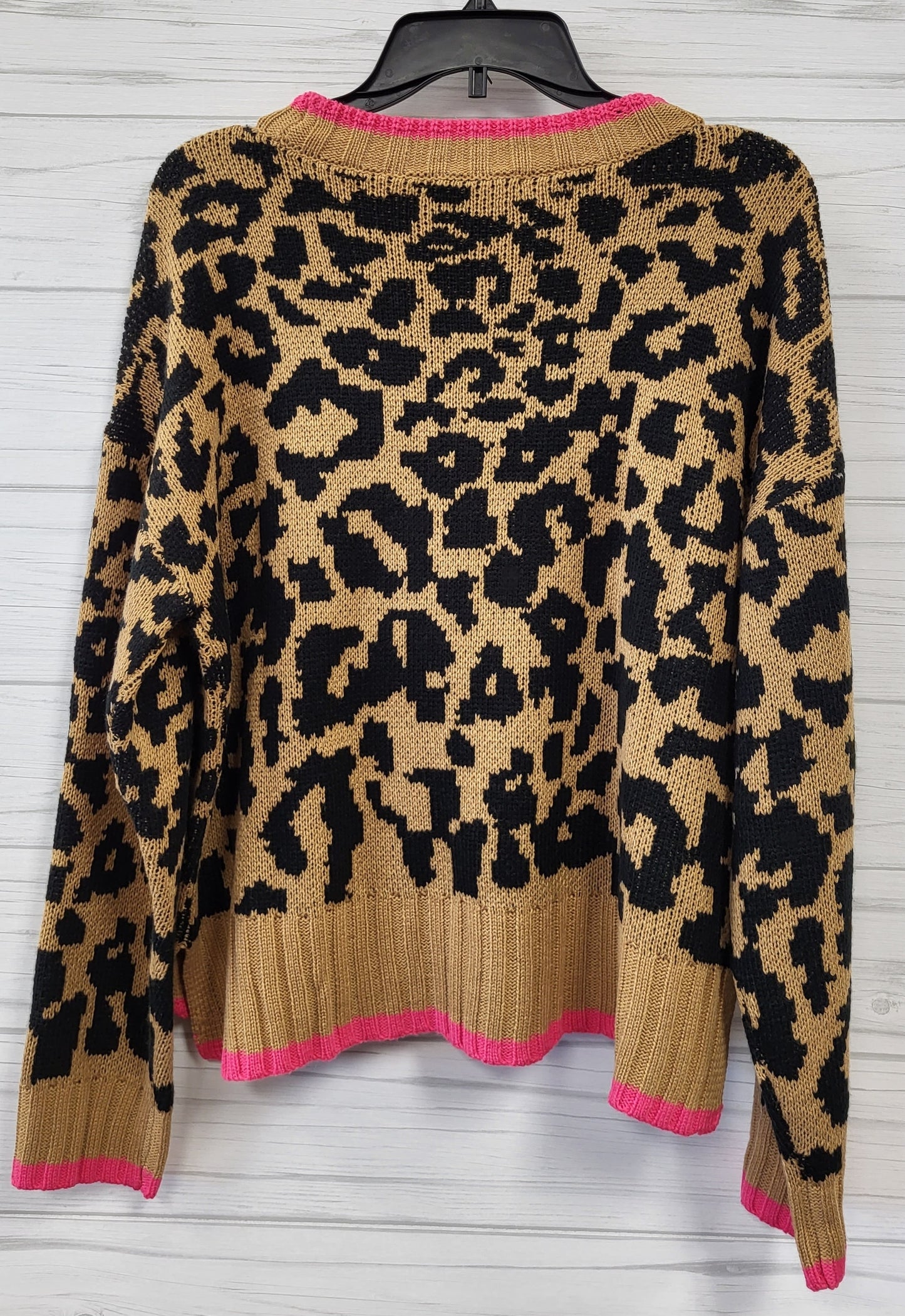 Size L Aakaa Sweater